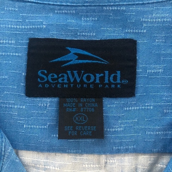 Sea World Blue Ombré Ocean Orca Print Short Sleeve Button Down Men XXL - Picture 6 of 6